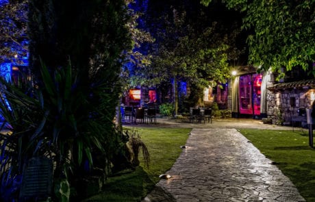iluminación de patio exterior