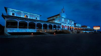 Instalación alumbrado azul de bodegas arzuaga