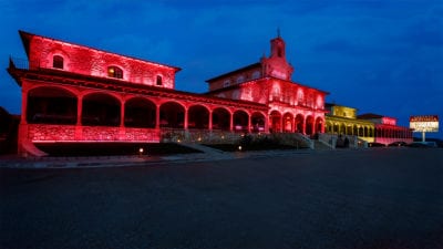 Instalación alumbrado rojo de bodegas arzuaga